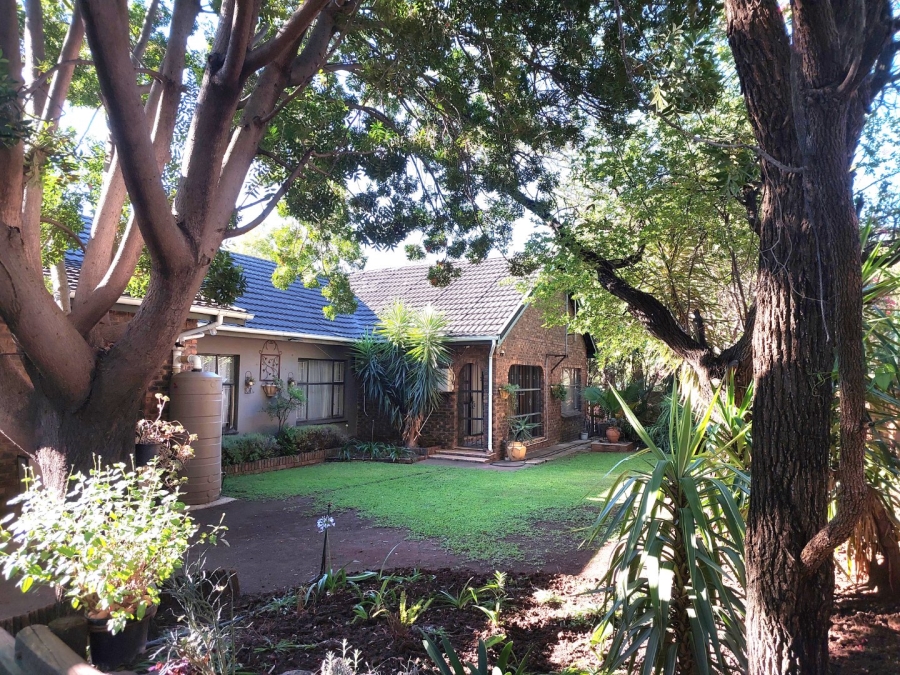 3 Bedroom Property for Sale in Elandsrand North West